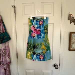 Hot Kiss Tropical Print Strapless Dress